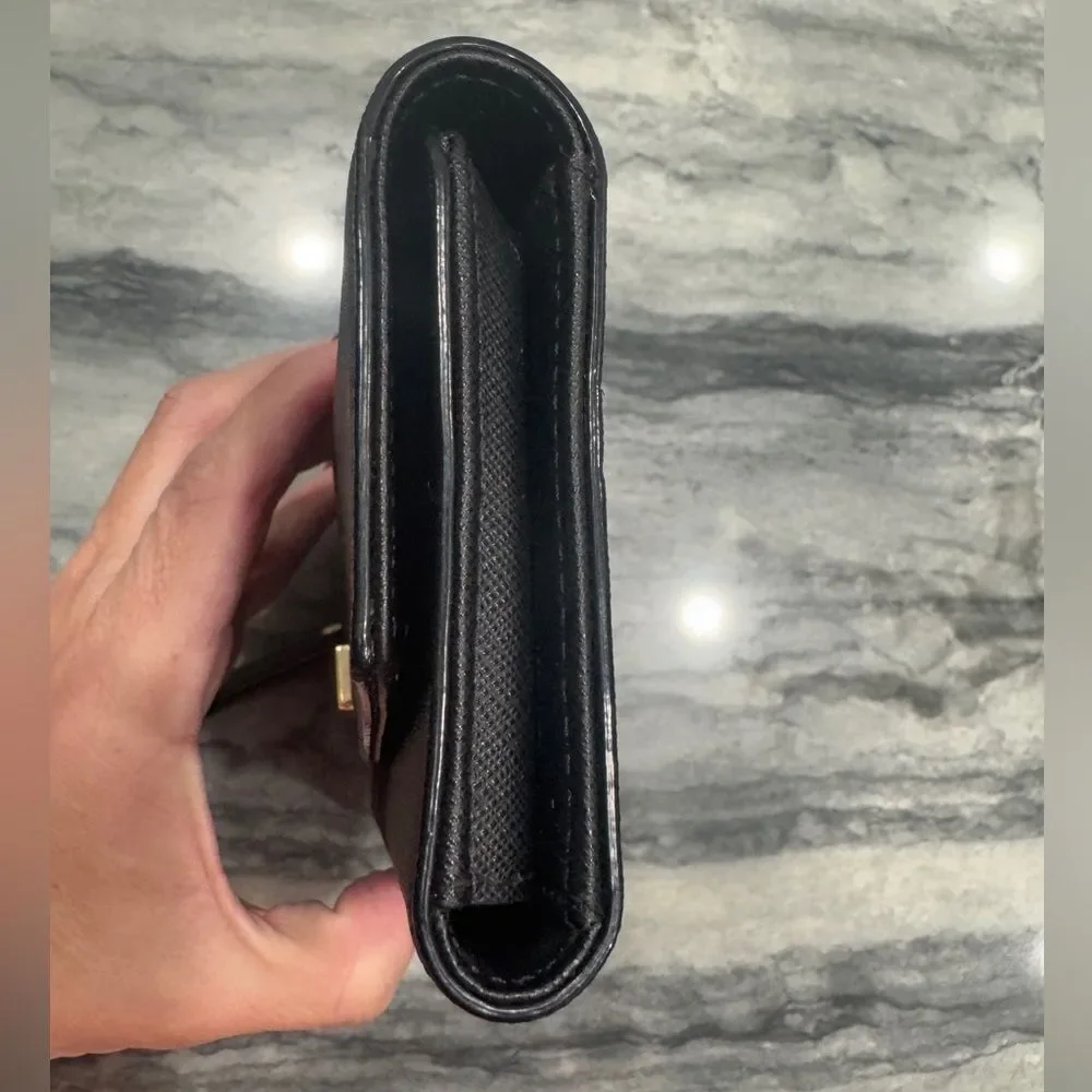 Kate Spade Saffiano Leather Womens Black Tri Fold Phone Case‎ Wallet /Wristlet